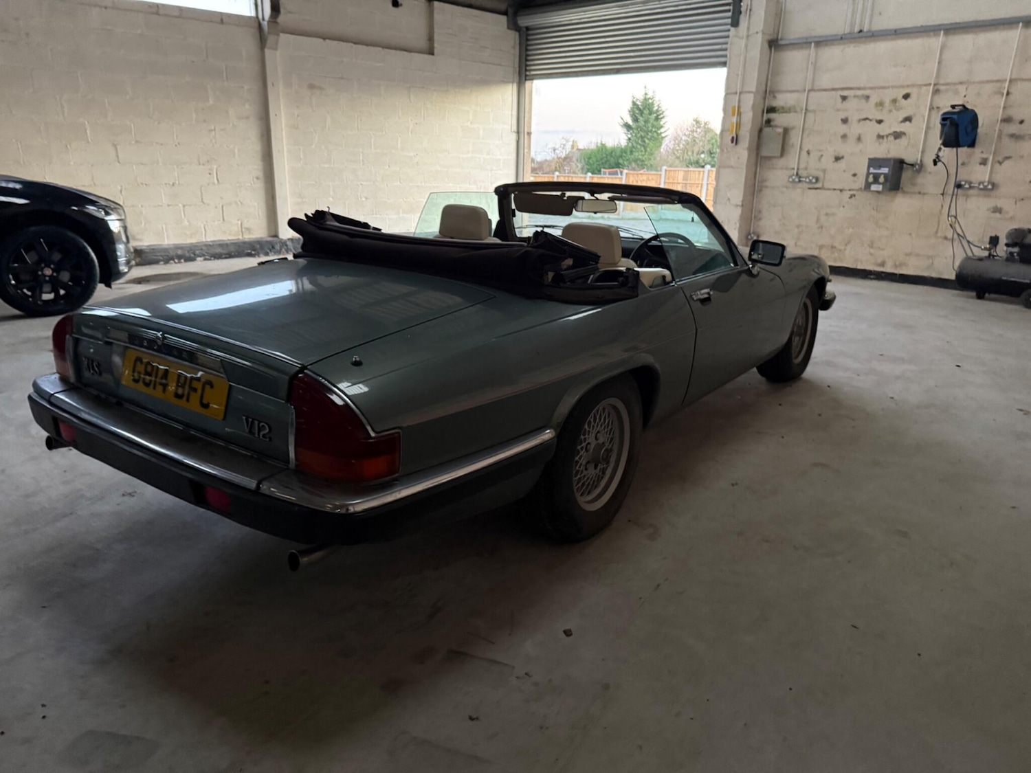 Used Jaguar XJS for sale - 78100404: Photo 4