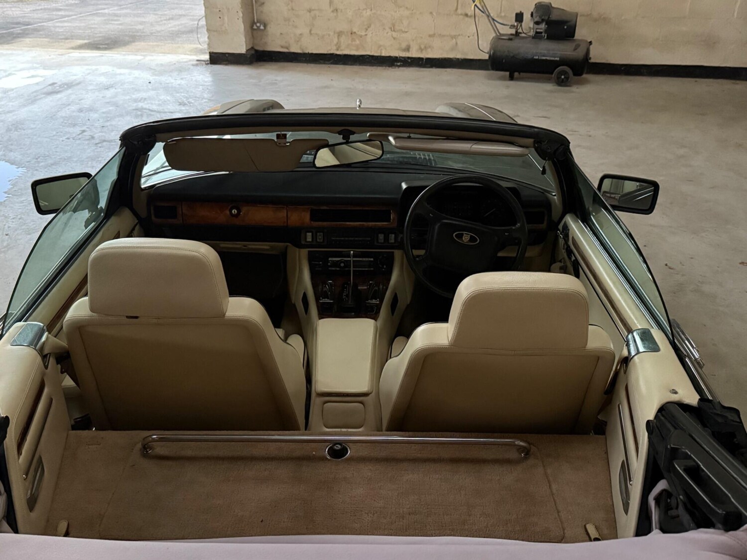 Used Jaguar XJS for sale - 78100404: Photo 6