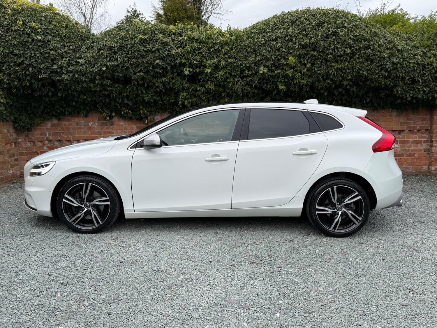 Used Volvo V40 2018 for sale - 78100255: Photo 4