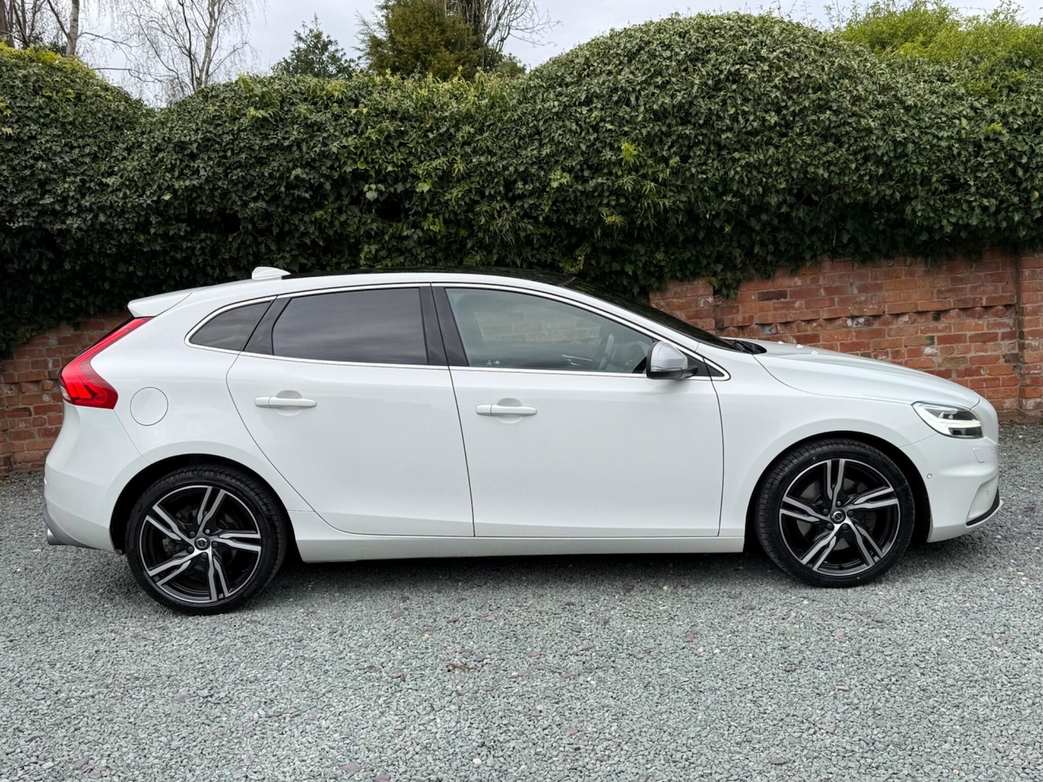 Used Volvo V40 2018 for sale - 78100255: Photo 8
