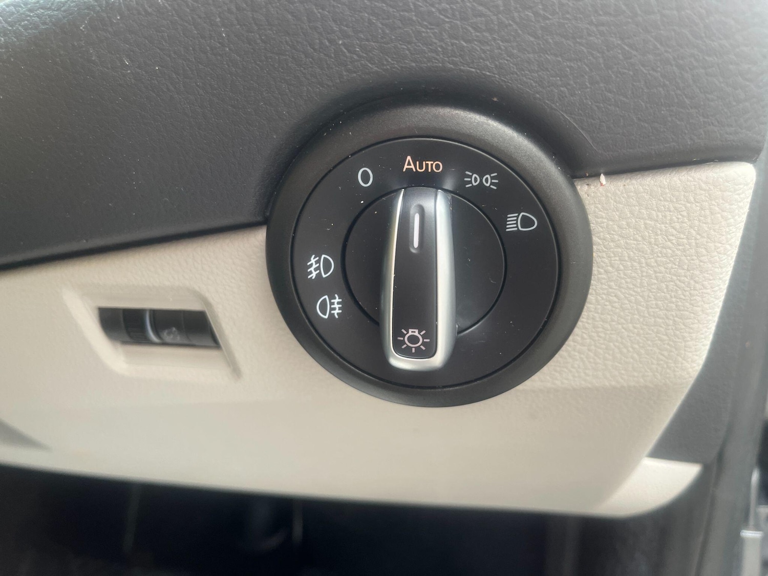 Used Volkswagen Transporter for sale - 77742624: Photo 28