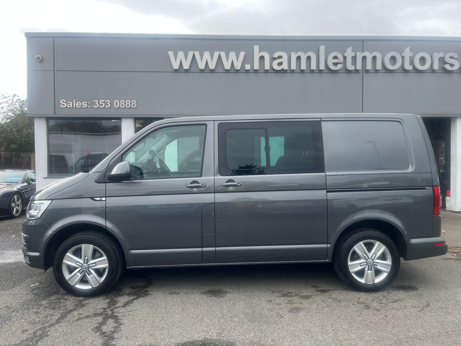 Used Volkswagen Transporter 2018 for sale - 77945830: Photo 2