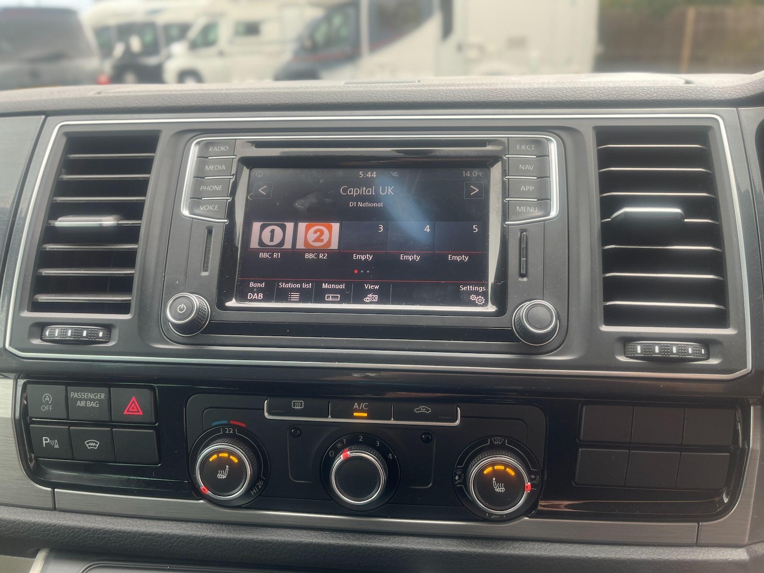 Used Volkswagen Transporter 2018 for sale - 77945830: Photo 32