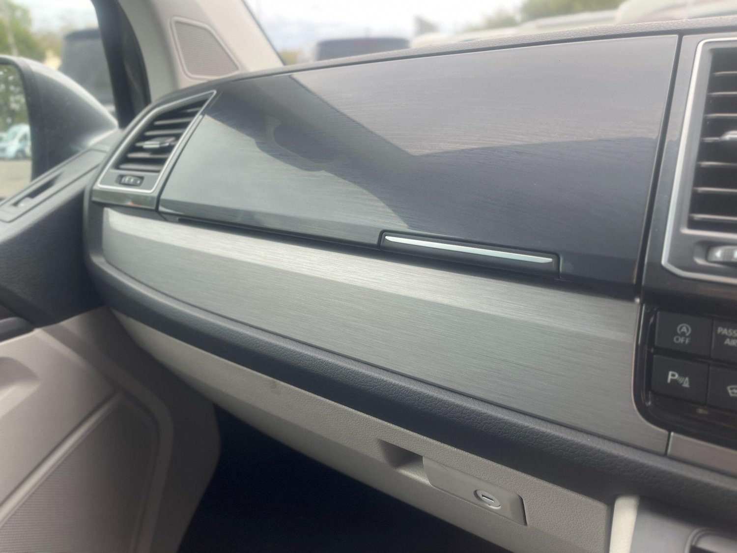 Used Volkswagen Transporter 2018 for sale - 77945830: Photo 38