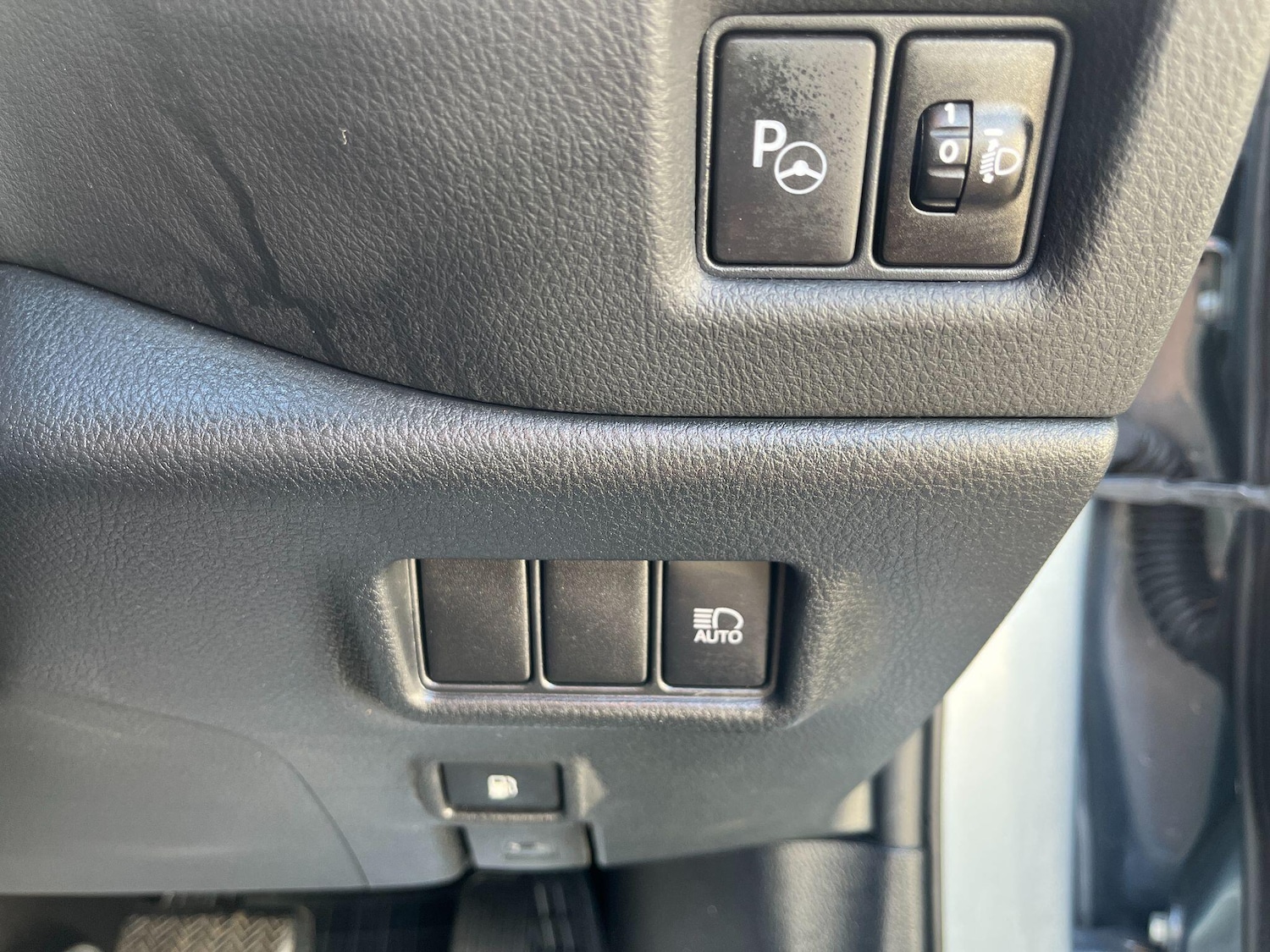 Used Toyota C-HR 2020 for sale - 78034685: Photo 27