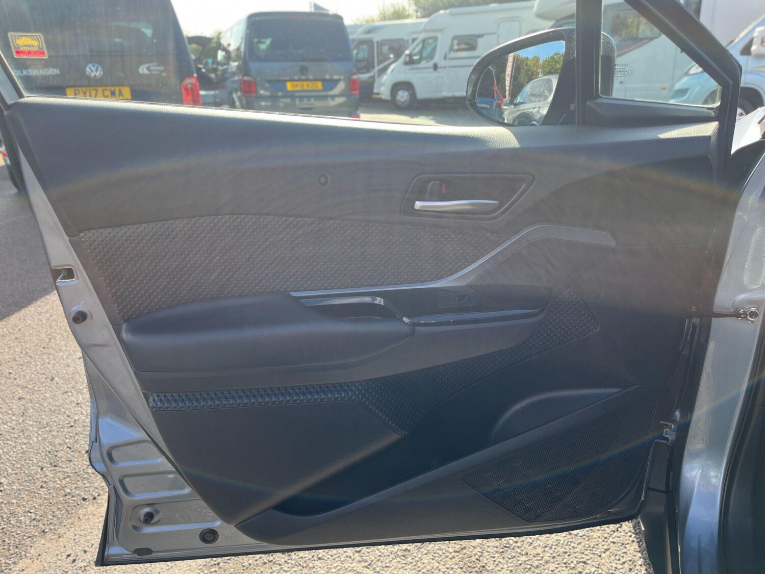 Used Toyota C-HR 2020 for sale - 77742622: Photo 16