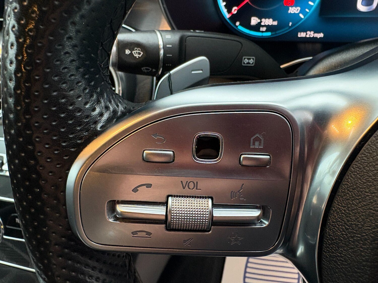 Used Mercedes-Benz C Class 2018 for sale - 77742627: Photo 30