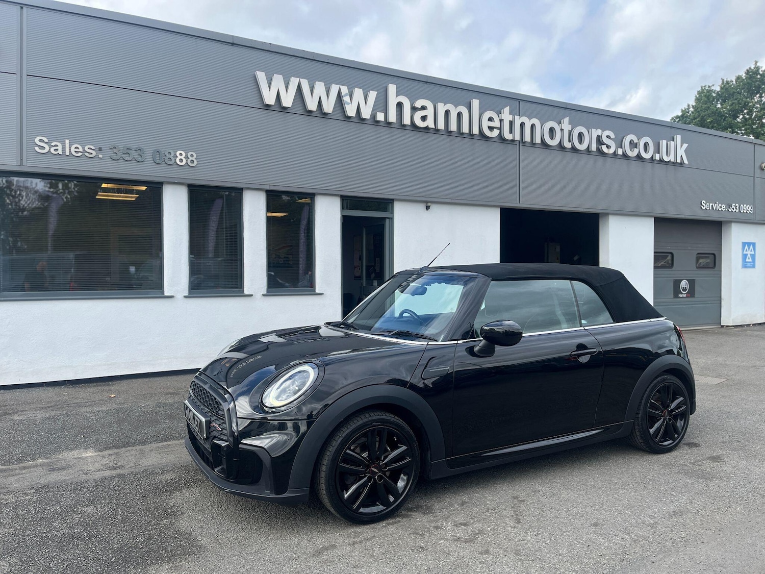 Used MINI Convertible 2021 for sale - 77742640: Photo 2