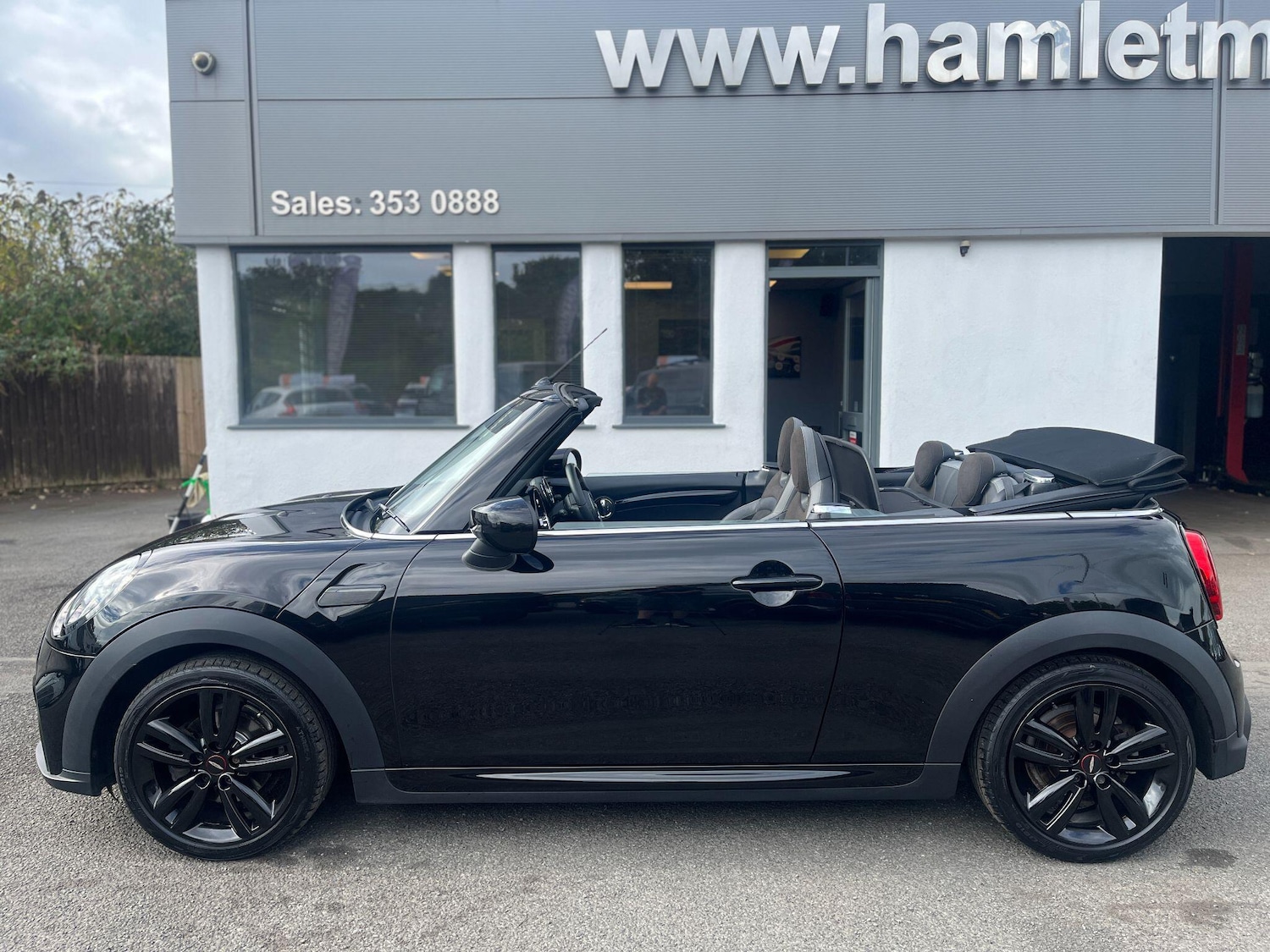 Used MINI Convertible 2021 for sale - 77742640: Photo 4