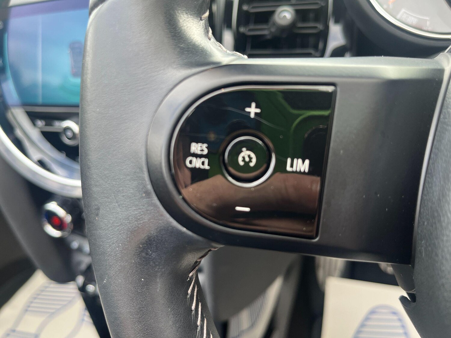 Used MINI Convertible 2021 for sale - 77742640: Photo 40