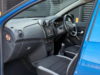 Used Dacia Sandero Stepway 2019 for sale - 79236609: Photo