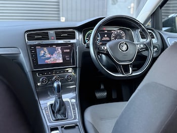 Used Volkswagen Golf 2019 for sale - 79553006: Photo