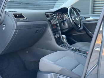 Used Volkswagen Golf 2019 for sale - 79553006: Photo