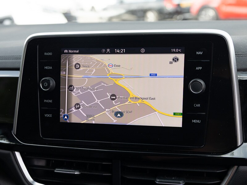 Used Volkswagen T-Roc 2022 for sale - 76116248: Photo 8