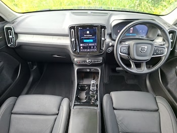 Used Volvo XC40 2025 for sale - 79356608: Photo