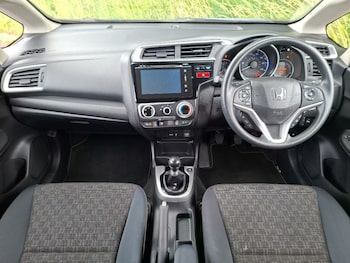 Used Honda Jazz 2017 for sale - 79092348: Photo