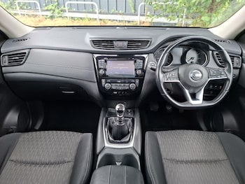Used Nissan X-Trail 2017 for sale - 79452139: Photo