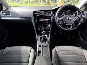 Used Volkswagen Golf 2018 for sale - 75738050: Photo