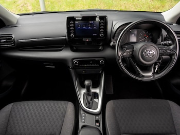 Used Toyota Yaris 2021 for sale - 75542475: Photo