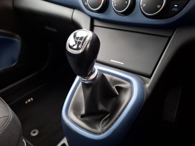 Used Hyundai i10 2014 for sale - 77433105: Photo 14