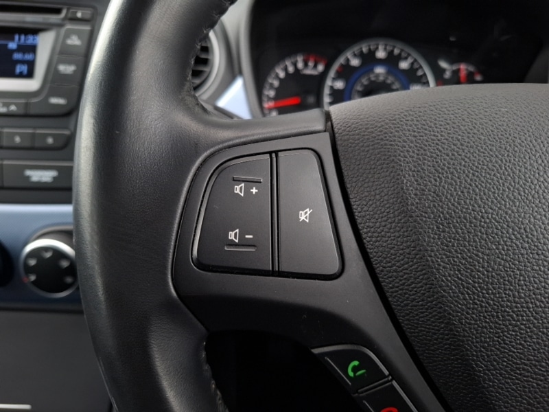 Used Hyundai i10 2014 for sale - 77433105: Photo 17