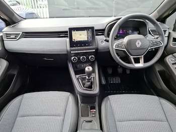 Used Renault Clio 2025 for sale - 79610598: Photo