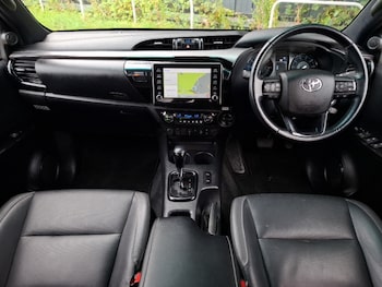 Used Toyota Hilux 2023 for sale - 75562405: Photo