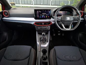 Used SEAT Arona 2024 for sale - 75900360: Photo
