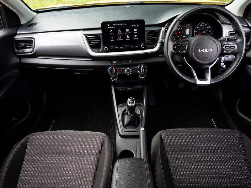 Used Kia Stonic 2023 for sale - 76628767: Photo 2