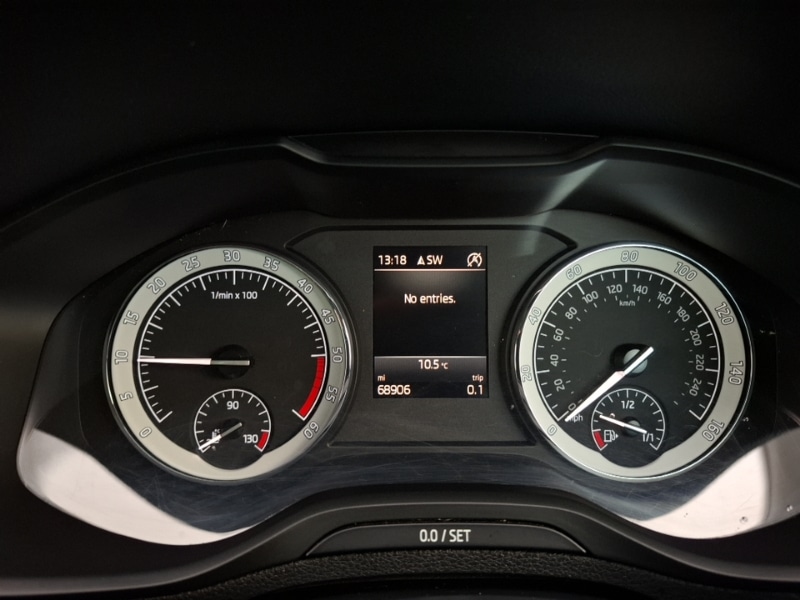 Used Skoda Karoq 2019 for sale - 76737043: Photo 2