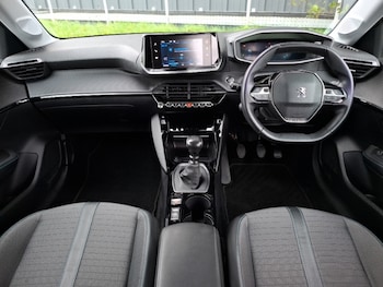 Used Peugeot 208 2021 for sale - 76213174: Photo 2