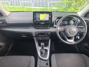 Used Toyota Yaris 2023 for sale - 78621752: Photo