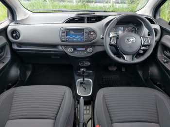Used Toyota Yaris 2019 for sale - 74545136: Photo