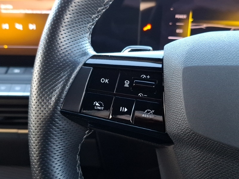 Used Vauxhall Astra 2023 for sale - 76906659: Photo 17