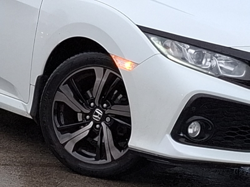 Used Honda Civic 2017 for sale - 77466357: Photo 9