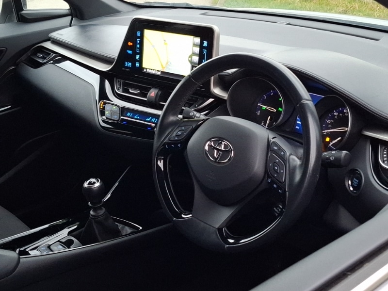 Used Toyota C-HR 2018 for sale - 77329762: Photo 12