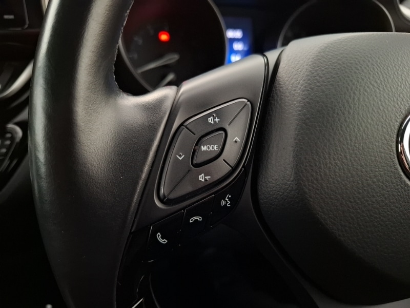 Used Toyota C-HR 2018 for sale - 77329762: Photo 17