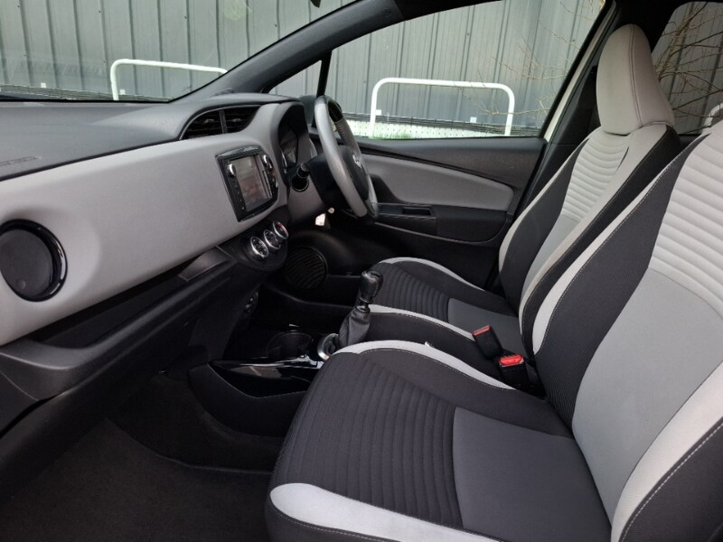 Used Toyota Yaris 2016 for sale - 77969198: Photo 5