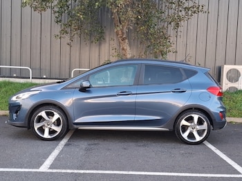 Used Ford Fiesta 2020 for sale - 76932424: Photo