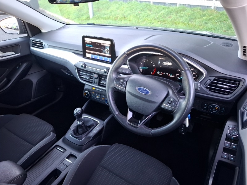 Used Ford Focus 2018 for sale - 76639237: Photo 2