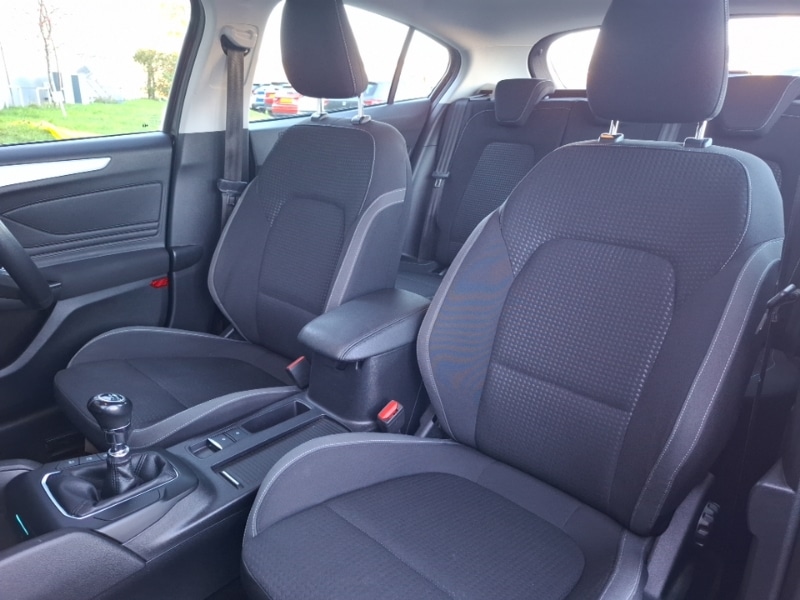 Used Ford Focus 2018 for sale - 76639237: Photo 5