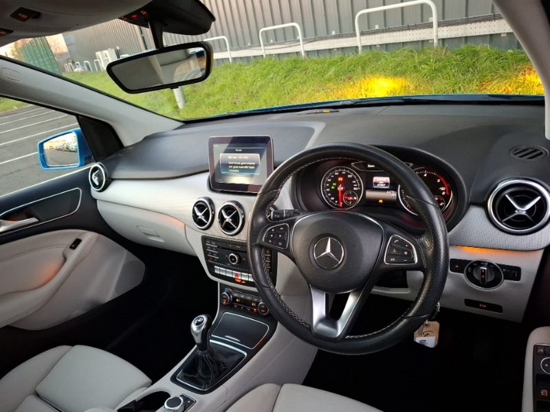 Used Mercedes-Benz B Class 2017 for sale - 76699797: Photo 2