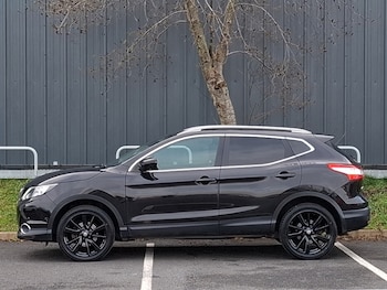 Used Nissan Qashqai 2017 for sale - 77352558: Photo