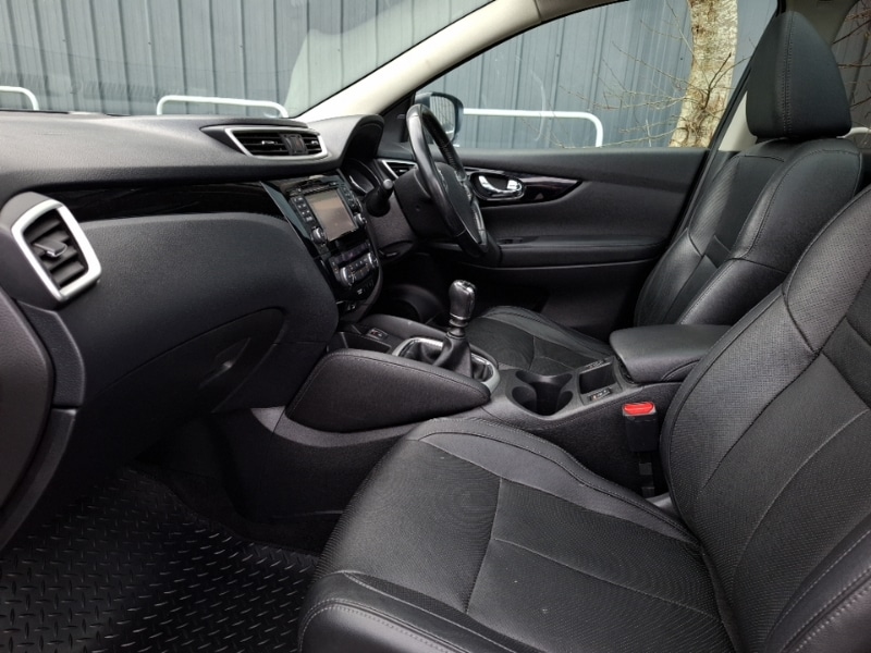 Used Nissan Qashqai 2017 for sale - 77352558: Photo 5