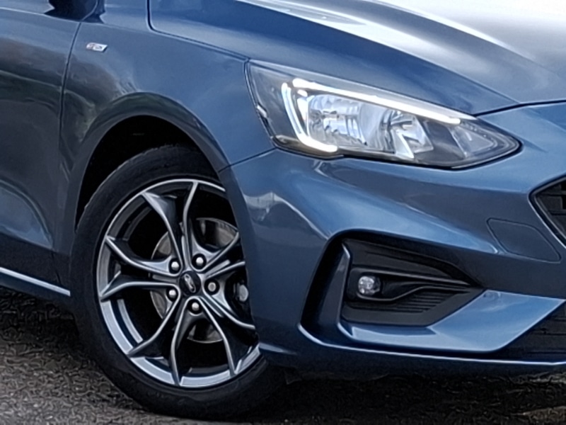 Used Ford Focus 2020 for sale - 76920383: Photo 9