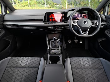 Used Volkswagen Golf 2023 for sale - 75390137: Photo