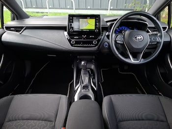 Used Toyota Corolla 2021 for sale - 76187895: Photo 2