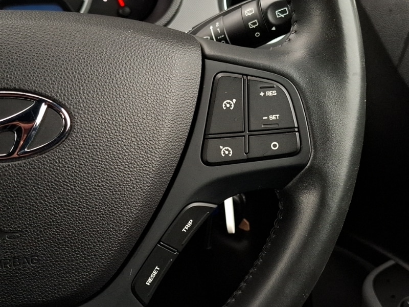 Used Hyundai i10 2018 for sale - 76928496: Photo 11