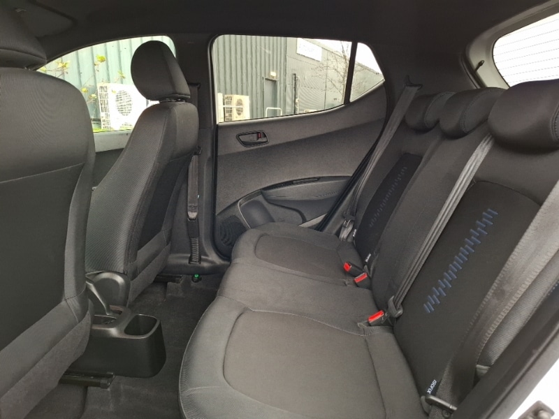 Used Hyundai i10 2018 for sale - 76928496: Photo 6