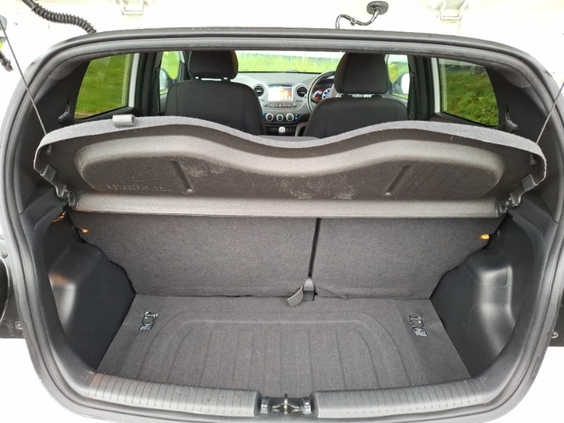 Used Hyundai i10 2018 for sale - 76928496: Photo 8